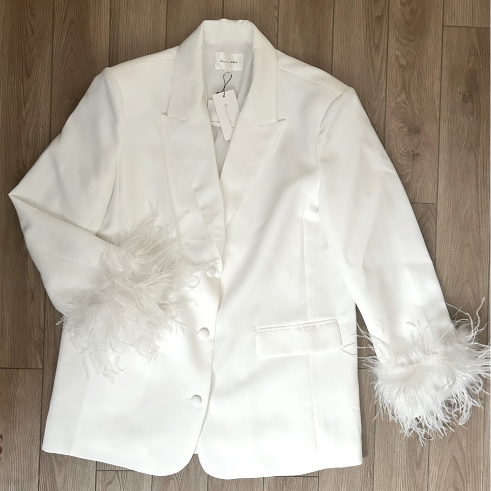 NWT White Feather-Trimmed Women's Blazer